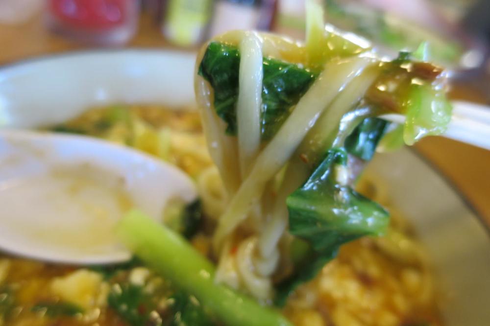 浦添市「てだこそば」野菜もたっぷりで麻婆豆腐風そがばおいしい