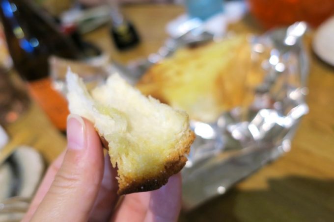 「くいもの市場 夢島（むとう）」塩パンはフワッフワで、塩気とバターの風味がウマい