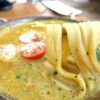 うどんの麺は柔らかく、カレースープをよくまとっている。ウマい