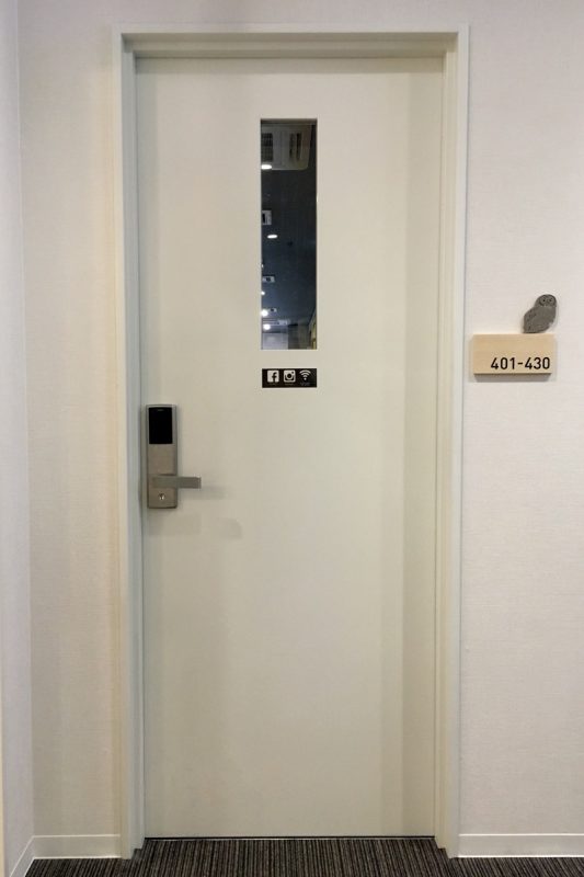 「グリッズ札幌ホテル＆ホステル」4階の男女混合ドミトリールーム（2段ベット・共用シャワー＆トイレ）