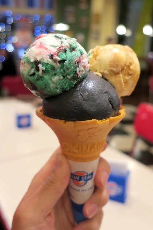 ビッグディップデーはシングルアイスの価格（330円）で3種類の味を楽しめるのだ。