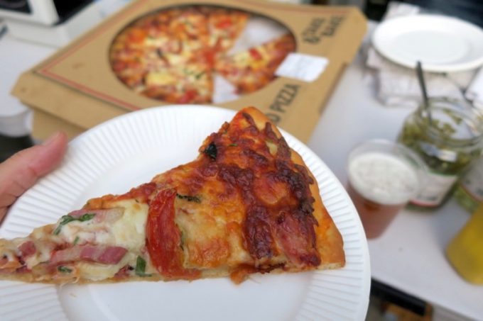 デビルクラフトのシカゴピザではなく、コストコのピザが販売されていた。