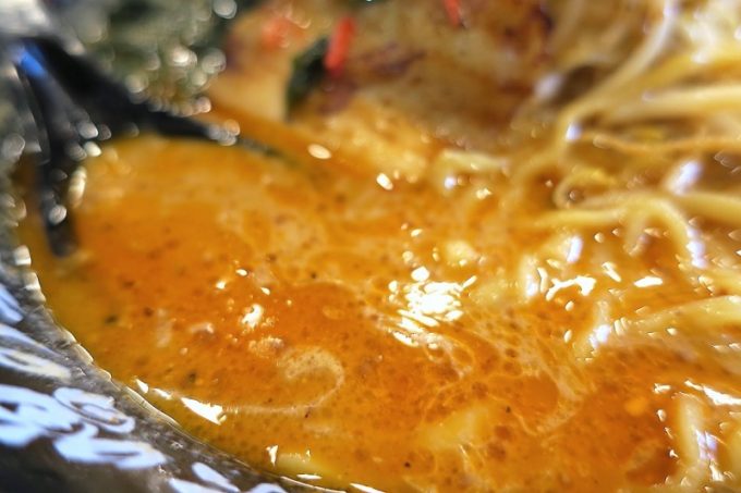 海老味噌感のある味噌スープ。