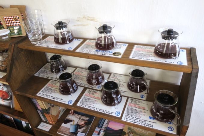 「沖縄セラードコーヒー」ではコーヒーの試飲もできる。