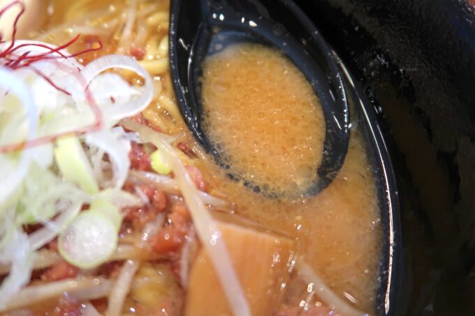 宜野湾「麺恋まうろあ」9月限定麺の味噌・北国の濃厚で甘味の感じる味噌スープ