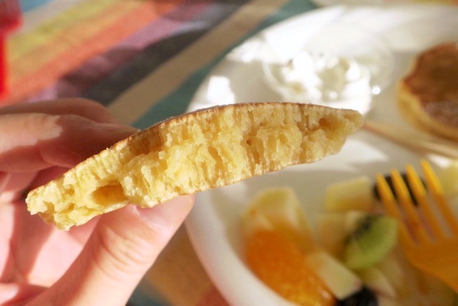 伊江島「伊江ビーチ」で食べたパンケーキは伊江島小麦を使っているそうだ。