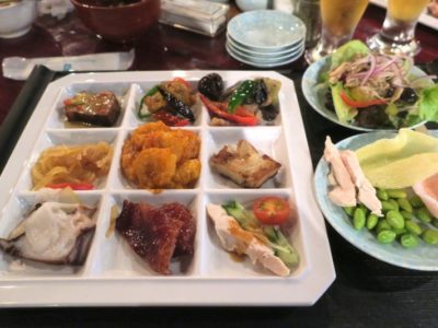 リザンシーパークホテル谷茶ベイ「飲茶＆広東料理 マンダリンコート」のディナーバイキング（取り分けて来た食事）