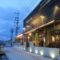 恩納村にある沖縄料理居酒屋「三線の花」の外観。