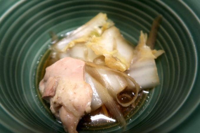 両国「相撲茶屋 寺尾」しょうゆ味のちゃんこは鳥と鳥ミンチと野菜の組合わせ