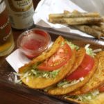 那覇市おもろまち「タコス屋 新都心店」で購入してきたタコスとタコススティック