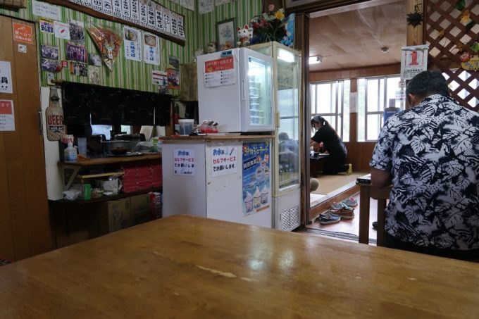 大宜味村「前田食堂」の店内