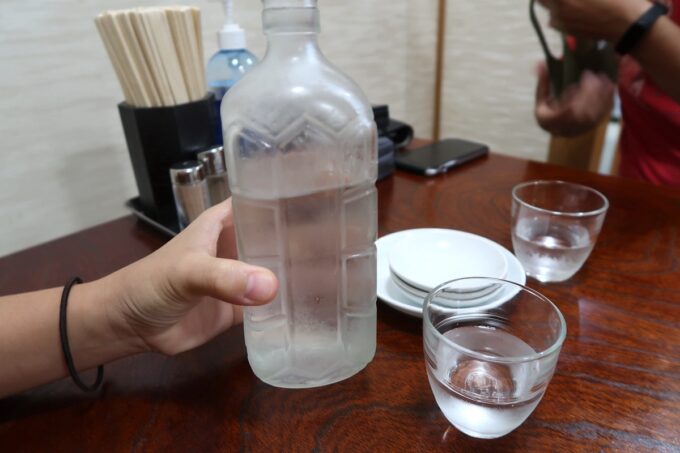愛媛県今治市「白雅」のお水が角瓶に入ってていい感じ