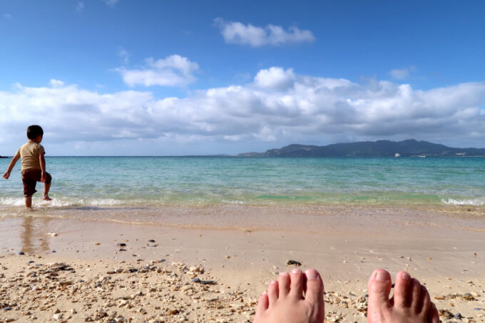 名護「沖縄サンコーストホテル」道路を渡れば幸喜ビーチがある