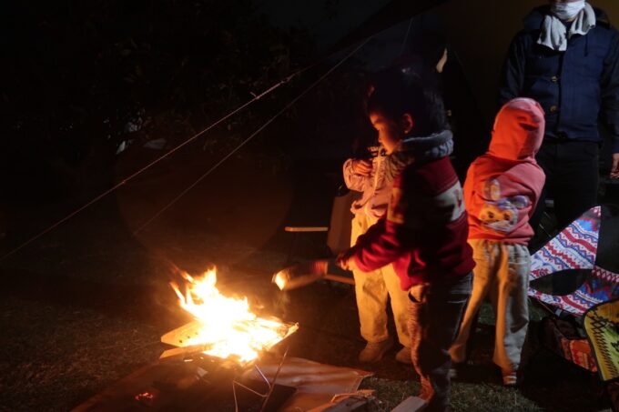南城市「志喜屋キャンプ場」焚き火でポップコーンにチャレンジ