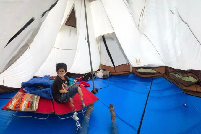 南城市「志喜屋キャンプ場」8人用ワンポールテントに2人は大きすぎた