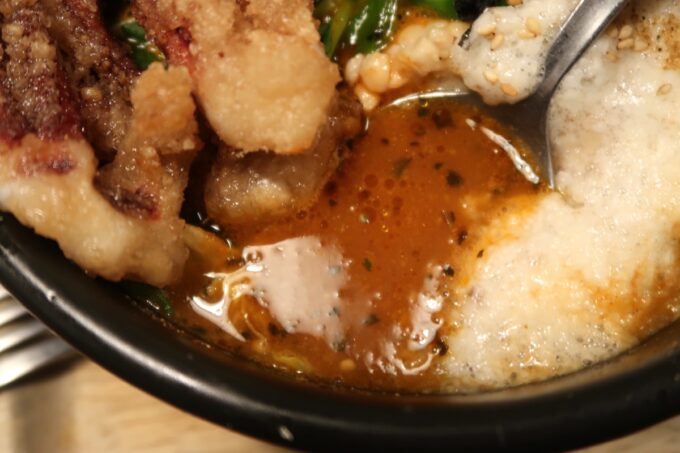 函館市松風町「スープカレーベギラマ」揚げ出し豆腐＆ねばねばカレーのスープ