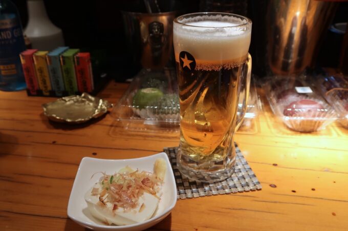 函館市松風町「鳥辰」早得セット（1500円）のビールとお通し