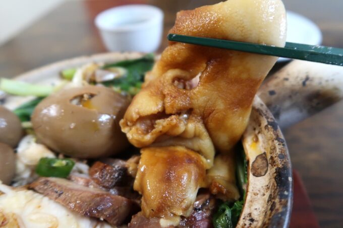 那覇市前島「中國菜 Yoshi」ランチの香港名物土鍋ごはんの豚足