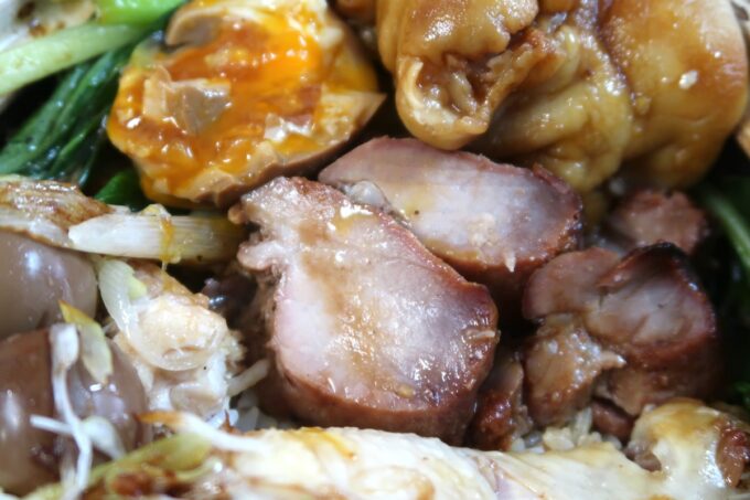那覇市前島「中國菜 Yoshi」ランチの香港名物土鍋ごはんの窯焼き焼豚