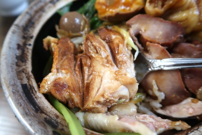 那覇市前島「中國菜 Yoshi」ランチの香港名物土鍋ごはんの茹で鶏