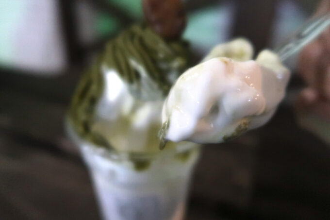 那覇市牧志「夜風にアイス」中のアイスはあっさりとして食べやすい
