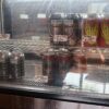 北谷町宮城「Sandbox Burgers（サンドボックス）」に並ぶクラフトビールの缶