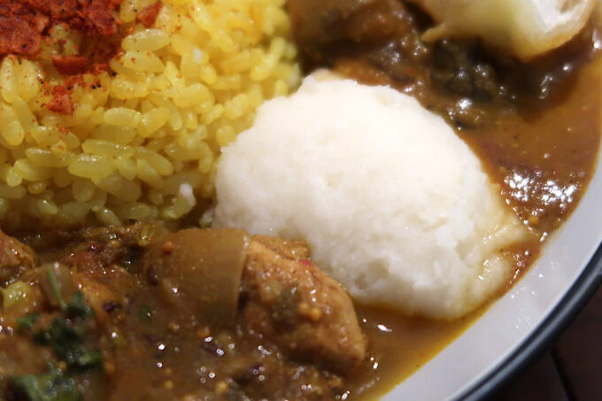 那覇市大道のスパイスカレー店「大道CurryChan（ダイドウカリーチャン）」マッシュポテトをミックスさせてもおいしい