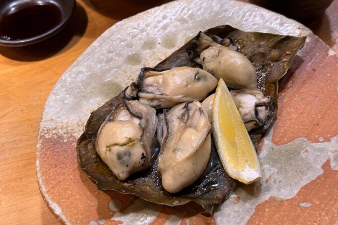 福岡市今泉「博多金鯖」牡蠣の昆布焼き（748円）