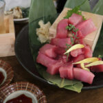 那覇市松尾「大衆キッチンたまや」名物まぐろ盛り（1480円）