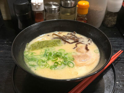 神戸市「元祖山笠ラーメン〆」元祖山笠 豚骨ラーメン（500円）